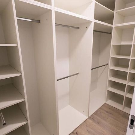 Urban Apartment With Possibility Of Parking Bratysława Zewnętrze zdjęcie
