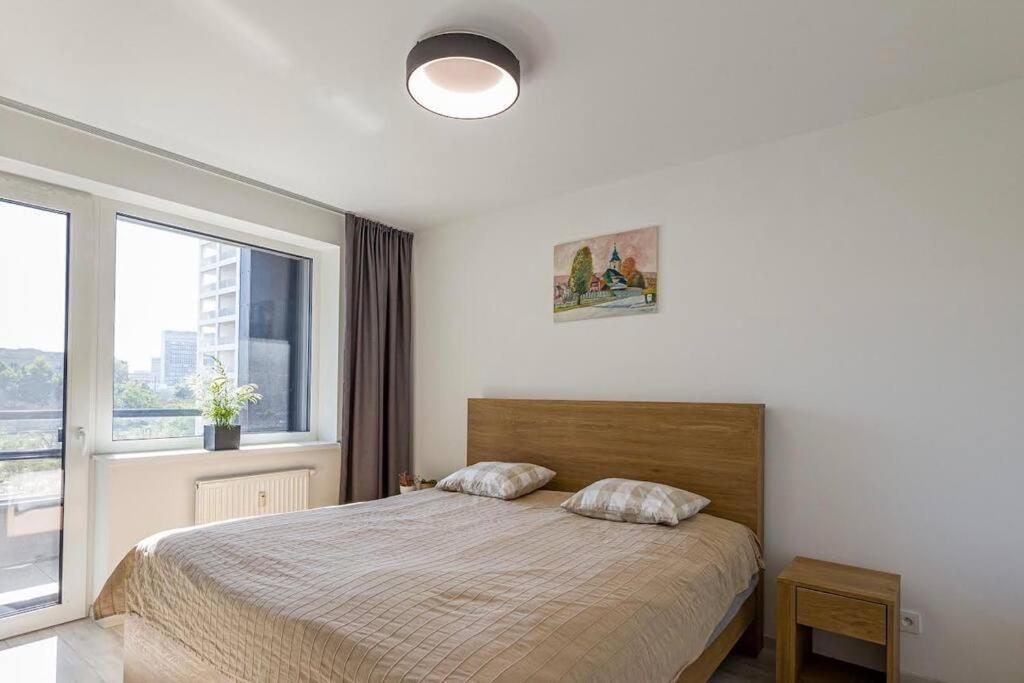 Urban Apartment With Possibility Of Parking Bratysława Zewnętrze zdjęcie
